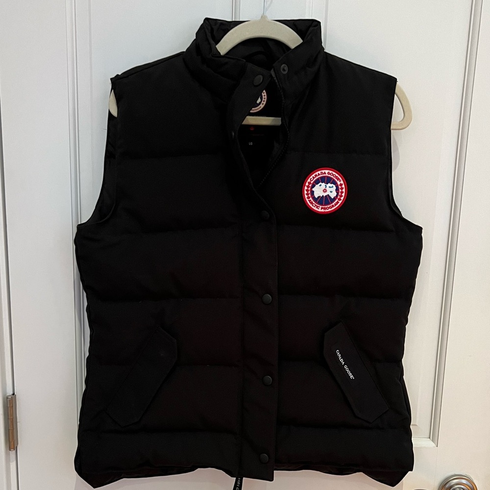 CANADA GOOSE WOMENS FREESTYLE VEST BLACK SZ L